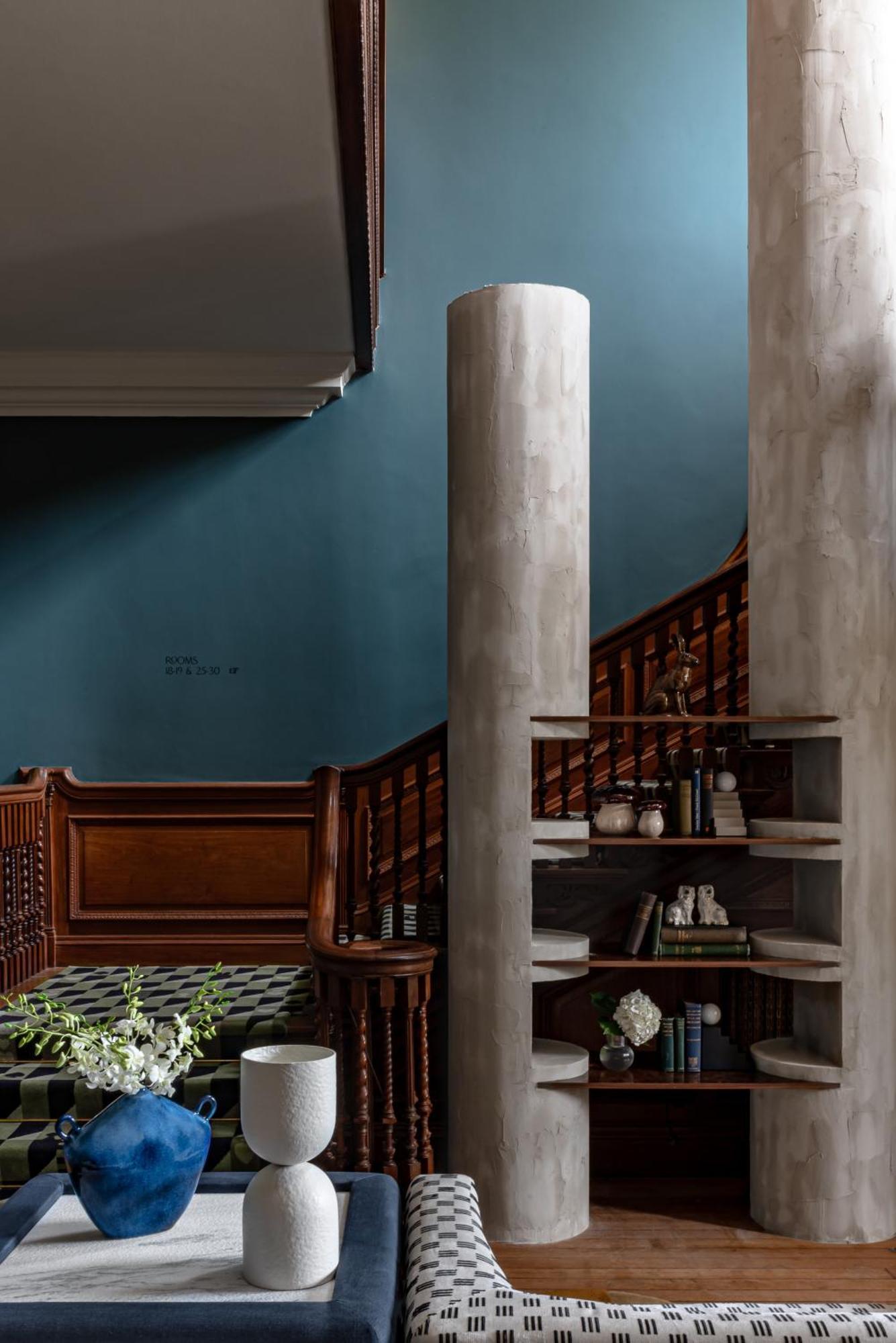 Cowley Manor Experimental 4* Elkstone