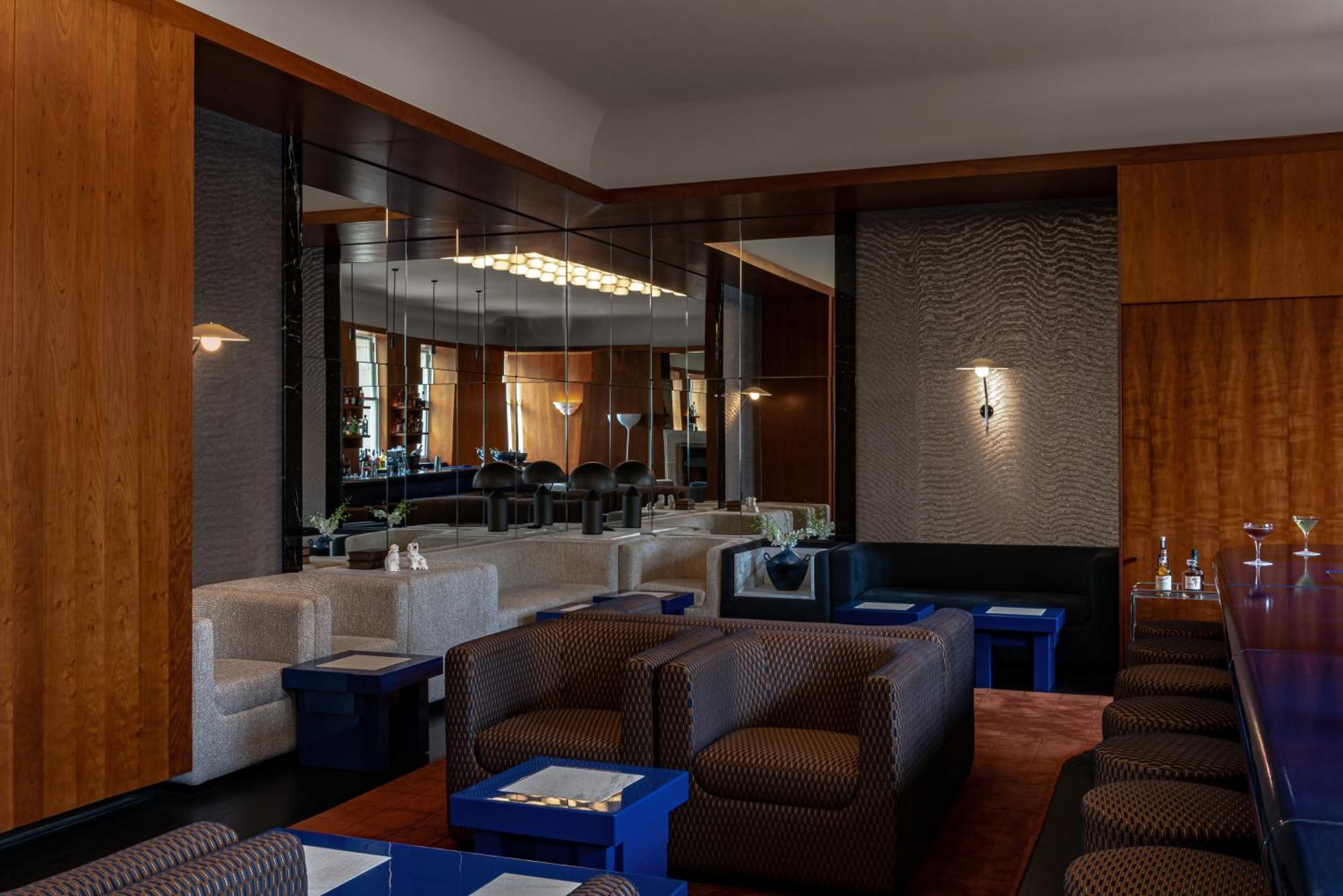 Cowley Manor Experimental 4* Elkstone